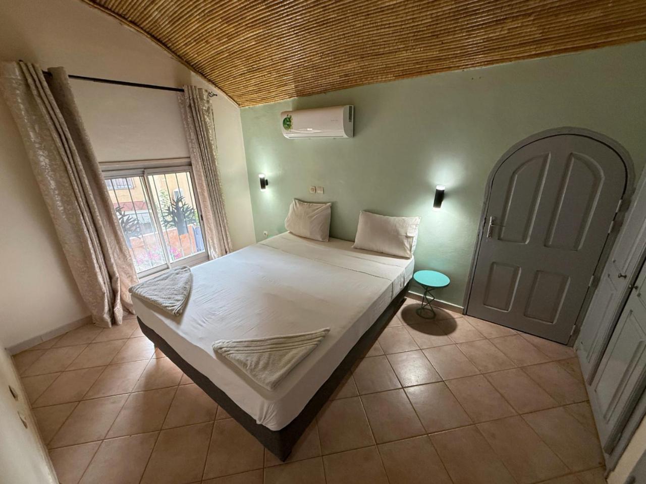 Agence Adjana Resort 살리 포르투달 객실 사진